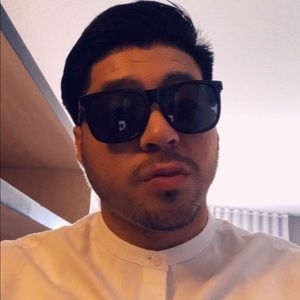 Meet your Posher, Eric